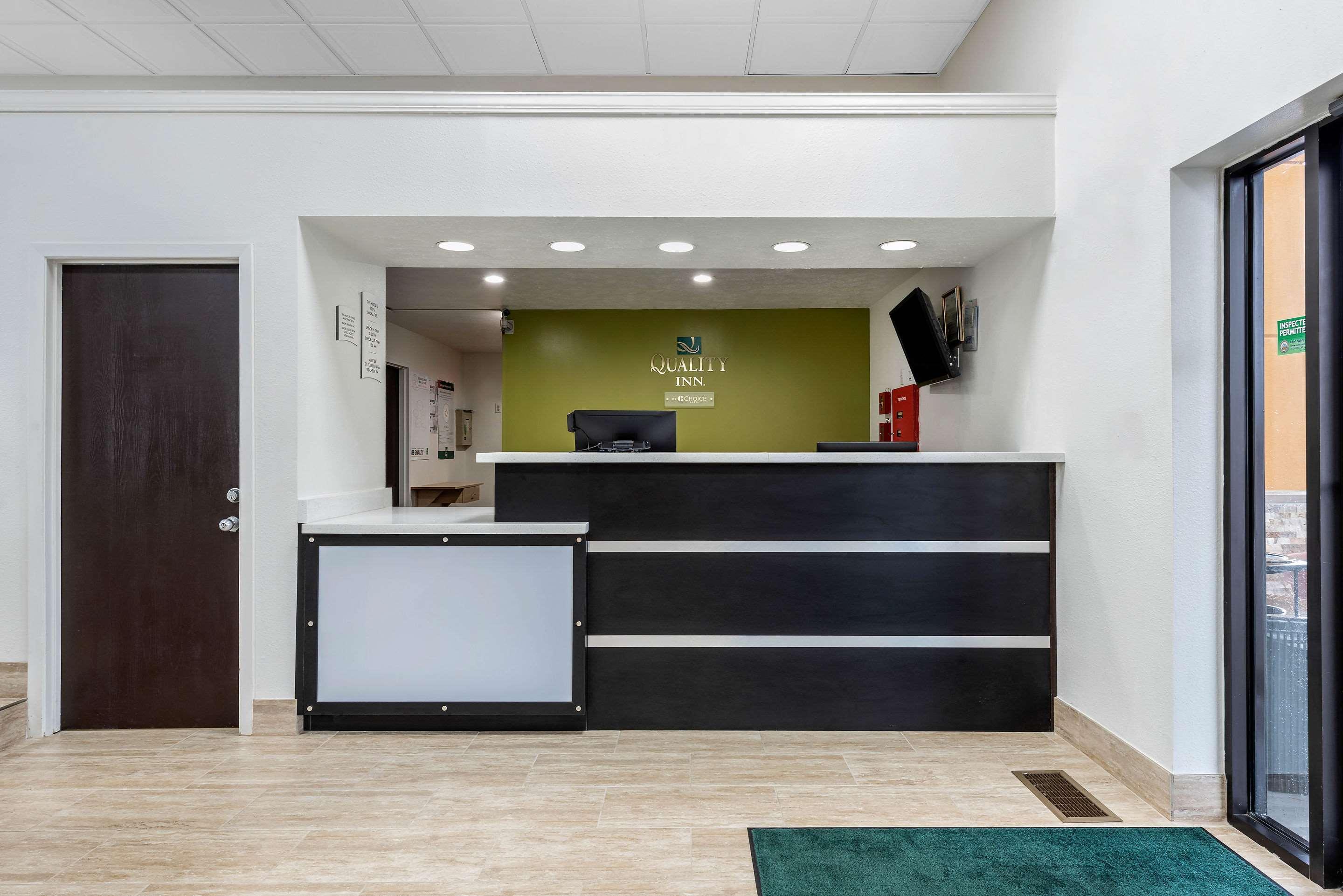 Quality Inn Coraopolis Exterior photo