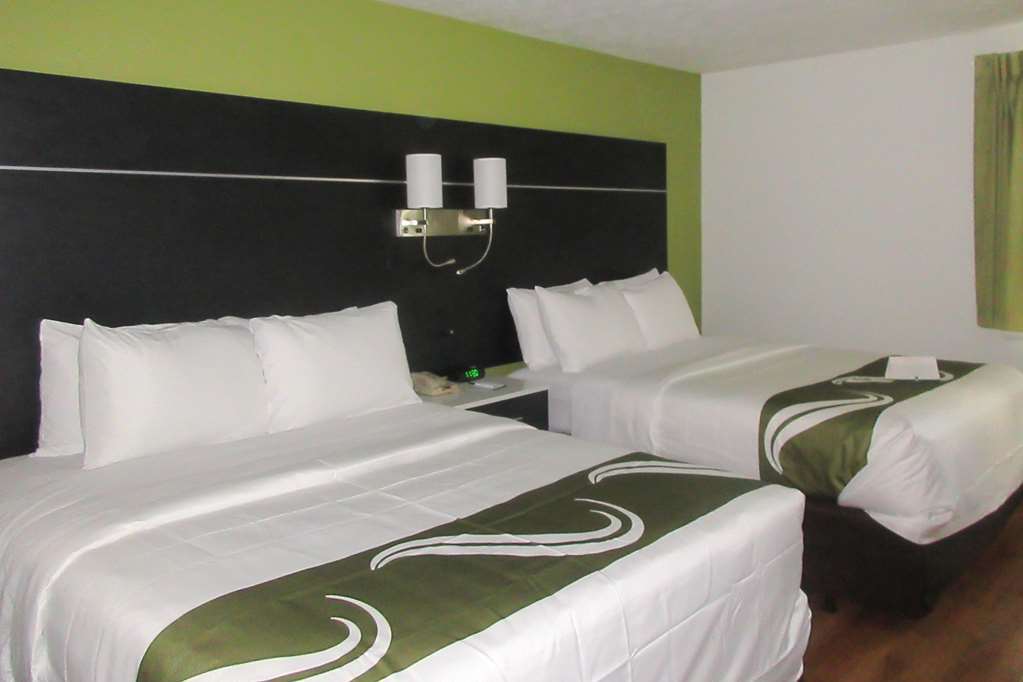 Quality Inn Coraopolis Room photo